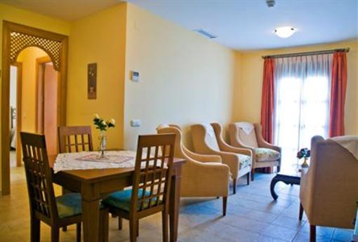 фото отеля Apartamentos Turisticos Casa de La Borrega Estepona