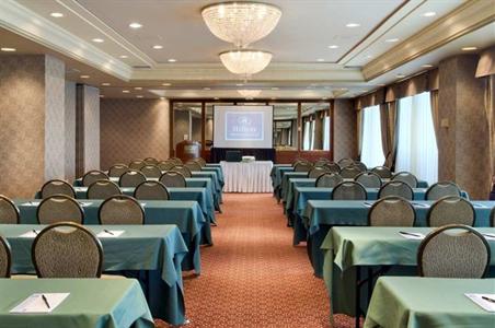 фото отеля Hilton Montreal/Laval