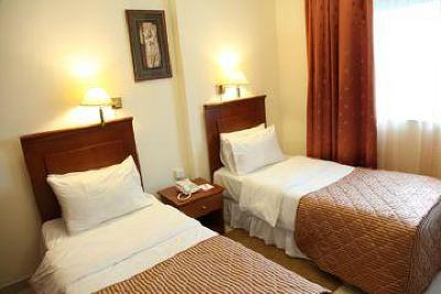 фото отеля Legacy Hotel Apartments