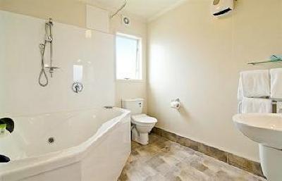 фото отеля BEST WESTERN BKs Pioneer Motor Lodge
