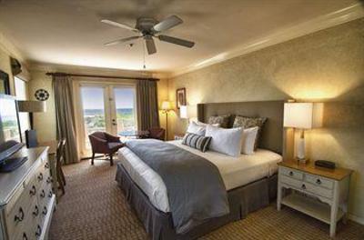 фото отеля Pelican Inn & Suites