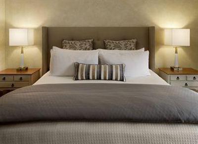 фото отеля Pelican Inn & Suites