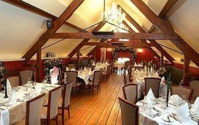 фото отеля The Barns Hotel Bedford