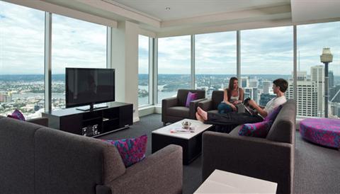 фото отеля Meriton Serviced Apartments World Tower