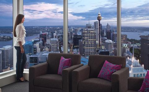 фото отеля Meriton Serviced Apartments World Tower