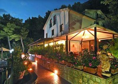 фото отеля Hote Villa delle Meraviglie