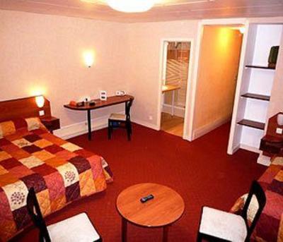 фото отеля Nouvel Hotel Lons-le-Saunier