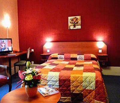 фото отеля Nouvel Hotel Lons-le-Saunier