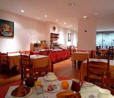 фото отеля Nouvel Hotel Lons-le-Saunier