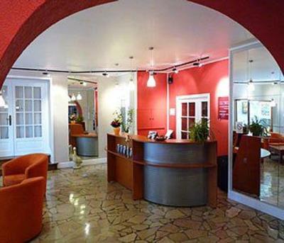 фото отеля Nouvel Hotel Lons-le-Saunier
