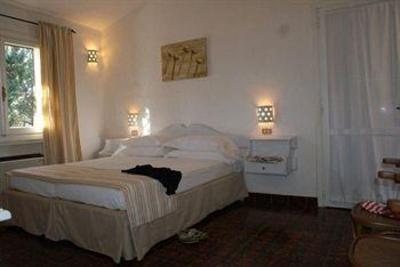 фото отеля Tre Botti Hotel Arzachena
