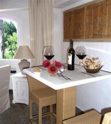 фото отеля Tre Botti Hotel Arzachena