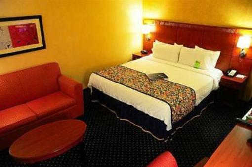 фото отеля Courtyard by Marriott Durham Duke University/Downtown