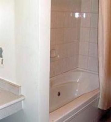 фото отеля Corporate Inn Hotel & Suites