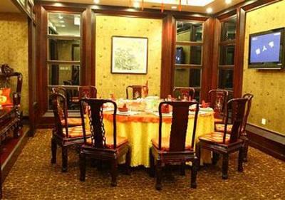 фото отеля Xinfeng Holiday Hotel