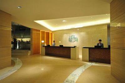 фото отеля Holiday Inn Qingdao City Center
