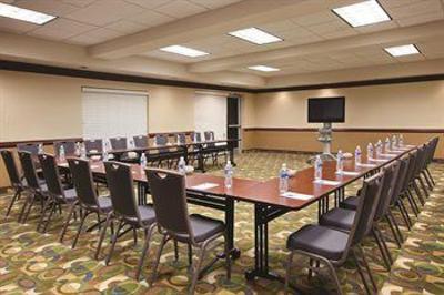 фото отеля Hyatt House Charlotte Airport