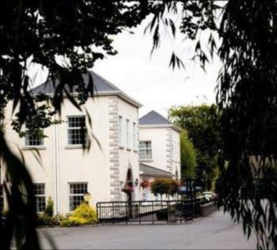 фото отеля Dolmen & River Court Lodges Carlow