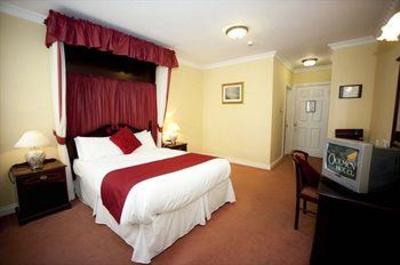 фото отеля Dolmen & River Court Lodges Carlow
