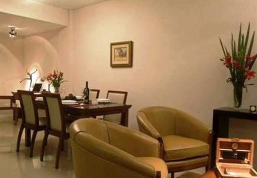 фото отеля Chateau Blend Hotel