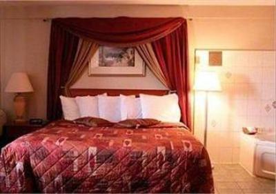 фото отеля Econo Lodge Downtown East