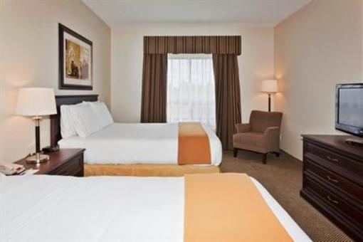 фото отеля Holiday Inn Express Hotel & Suites Whitecourt