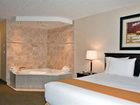 фото отеля Holiday Inn Express Hotel & Suites Whitecourt