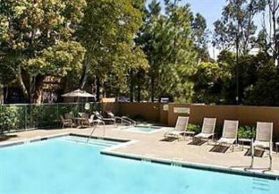 фото отеля Courtyard by Marriott Oakland Richmond/Berkeley
