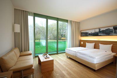 фото отеля Schlossparkhotel Mariakirchen Arnstorf