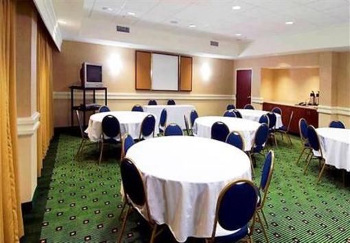 фото отеля Courtyard by Marriott - Hattiesburg
