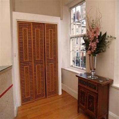 фото отеля Berkeley Square Hotel