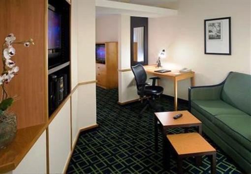 фото отеля Fairfield Inn & Suites Rogers