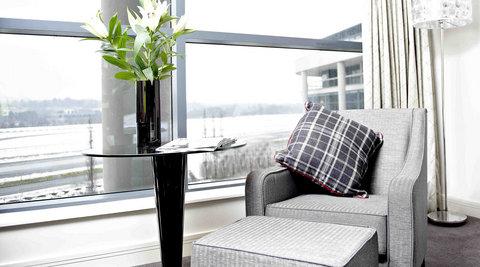 фото отеля Brooklands Hotel Weybridge