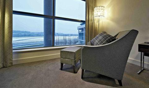 фото отеля Brooklands Hotel Weybridge