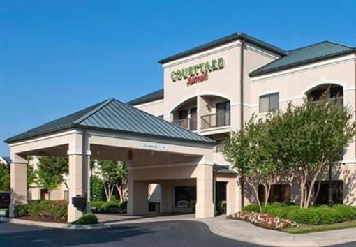 фото отеля Courtyard Charlotte Ballantyne