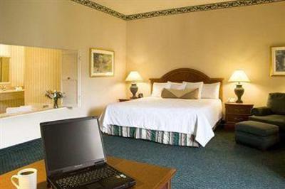 фото отеля Hilton Garden Inn Saint Charles