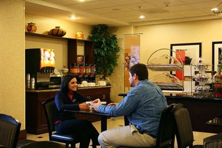 фото отеля Hampton Inn Atlanta Fairburn