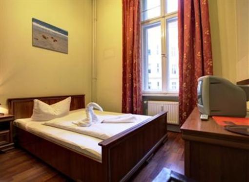 фото отеля Hotel Pension Bernstein Berlin