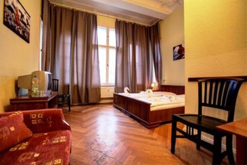 фото отеля Hotel Pension Bernstein Berlin