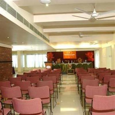фото отеля Hotel Shri Ram Excellency
