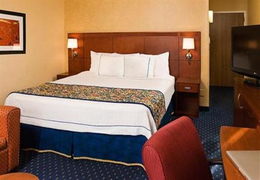 фото отеля Courtyard by Marriott Denver Stapleton