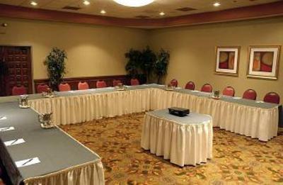 фото отеля Embassy Suites Tulsa