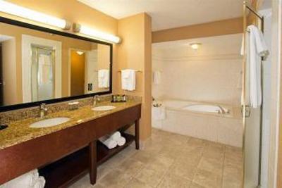фото отеля Embassy Suites Tulsa