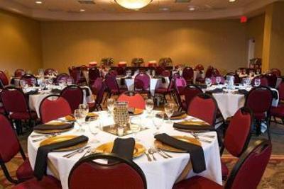фото отеля Embassy Suites Tulsa