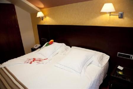 фото отеля Hotel San Juan de los Reyes