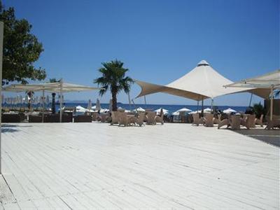 фото отеля Hotel Les Amis
