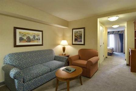 фото отеля Hilton Garden Inn Albuquerque / Journal Center