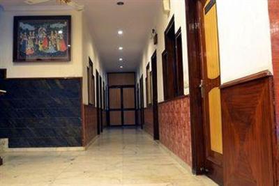 фото отеля Yuvraj Deluxe Hotel