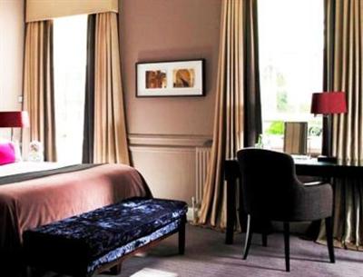 фото отеля Theobalds Park Hotel