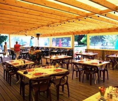 фото отеля Camping Les Charmilles